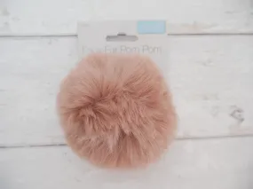Fur Pom Pom, Blush