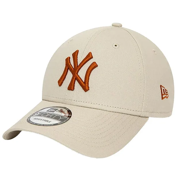 New Era Accessories New York Yankees League Essential Stone 9FORTY Adjustable Cap