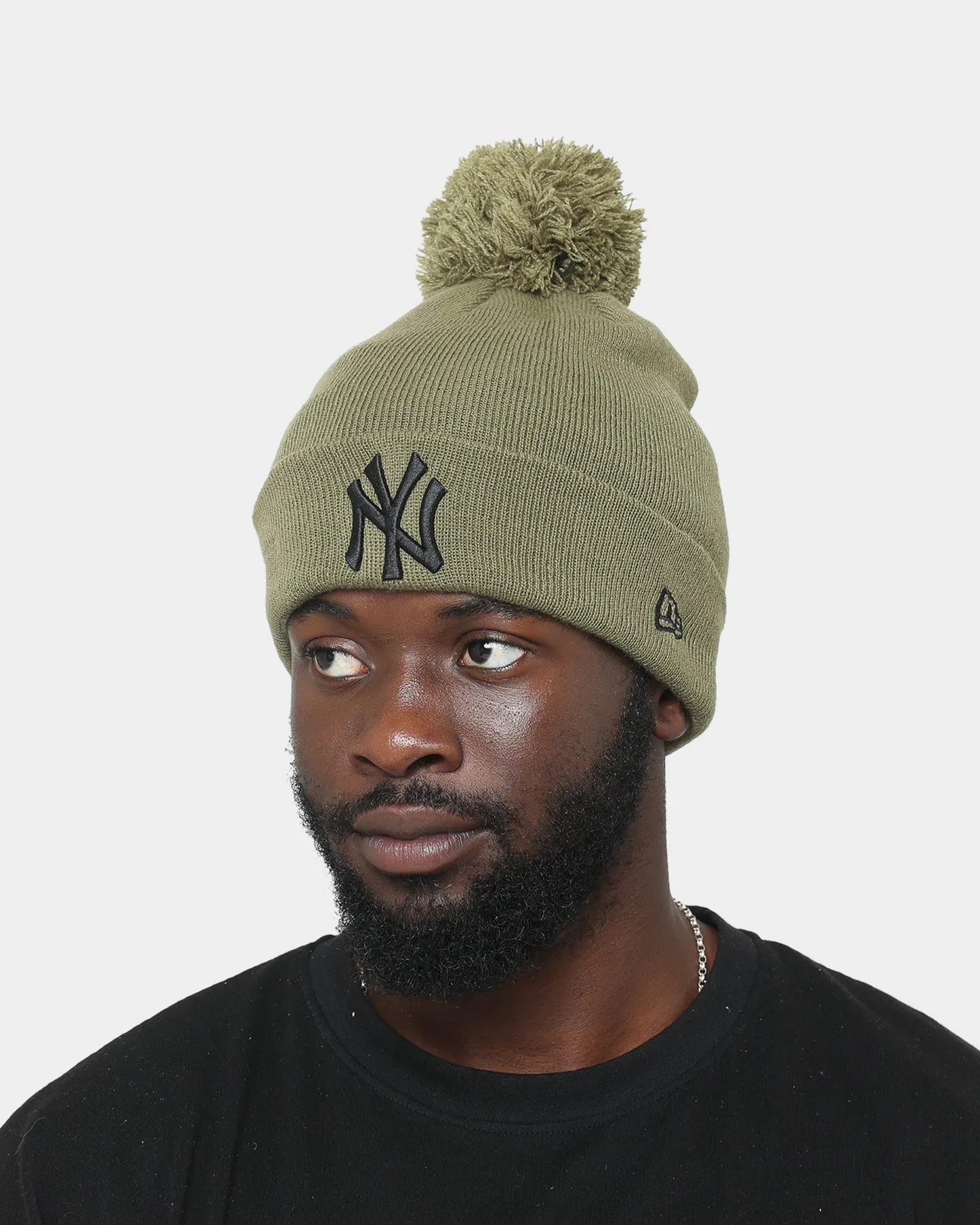 New Era New York Yankees Pom Knit Beanie Olive/Black